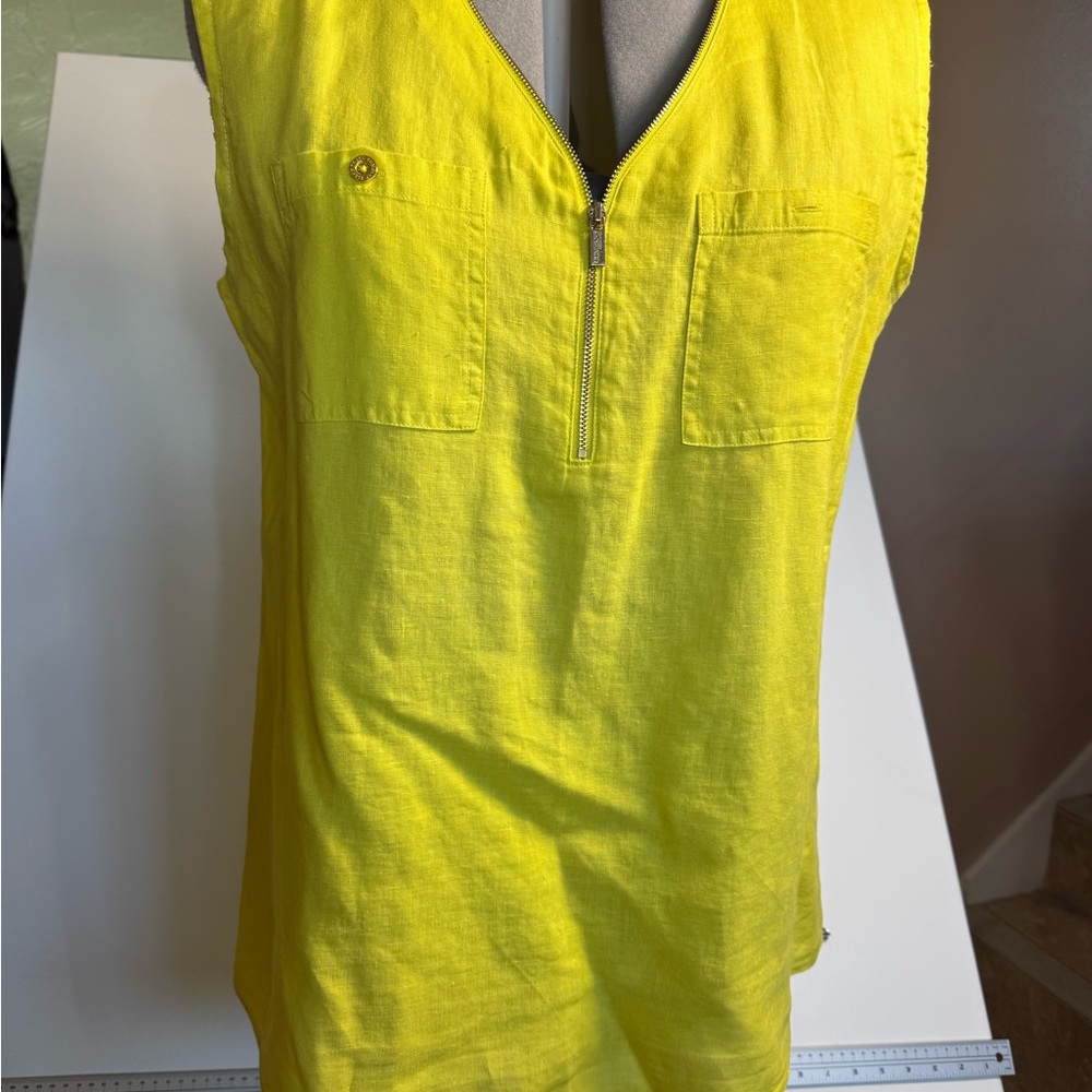 Ellen Tracy Bright Yellow Sleeveless Zip Front Shell